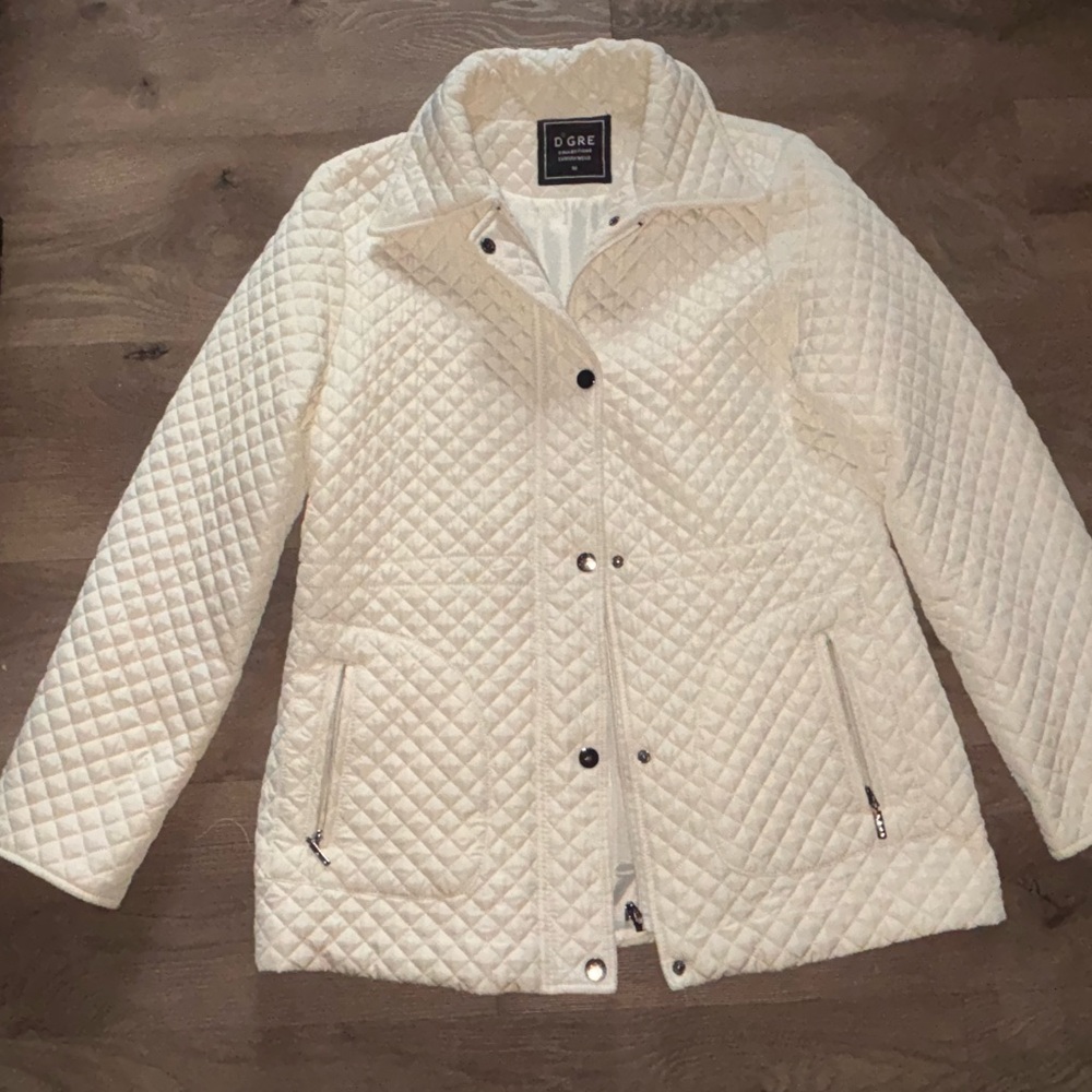 Women's D'GRE Collections Luxury Wear Quilted Cream Jacket Size M